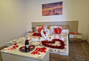 Pensiunea B&B Casa Italia has Balcony rooms