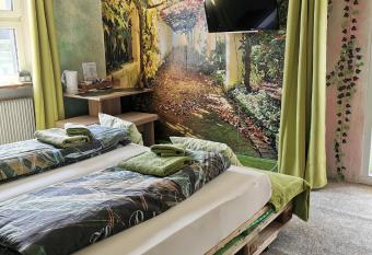 Bed und Breakfast  has Balcony rooms