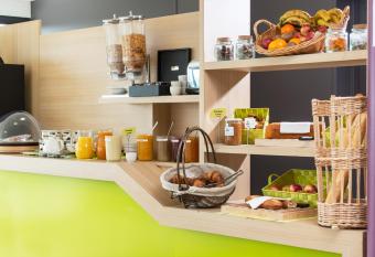 Eco Nuit La Baule Guerande allows 18 year olds to book a room