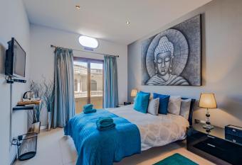 DGolden Valley Boutique allows 18 year olds to book a room