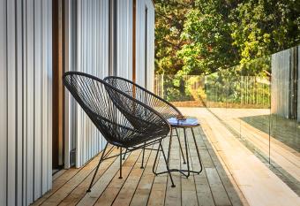 Numad Studios has Balcony rooms