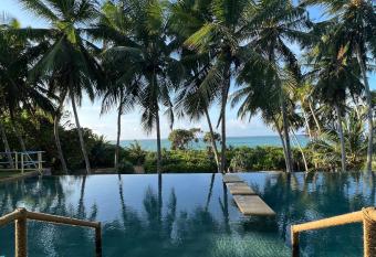 Buckingham Place allows 18 year olds to book a room