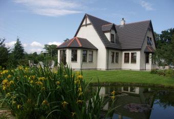 Home Farm Bed and Breakfast allows 18 year olds to book a room