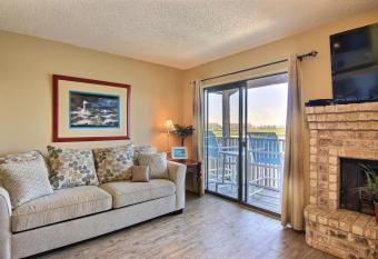 Seascape Villas has Balcony rooms