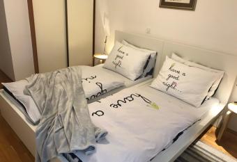 Deluxe Apartment Dora with a private parking, terrace and see view allows 18 year olds to book a room