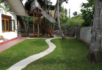 Bimanjee Mango Resort has Smoking/Balcony rooms