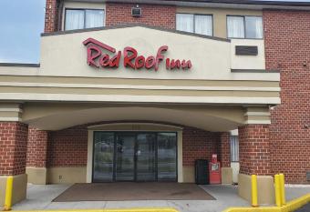 Red Roof Inn Martinsburg allows 18 year olds to book a room