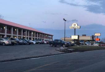 Knights Inn Oswego East has Smoking rooms