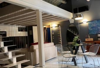 DIMORA FATTORINI Design House Chioggia Center has Balcony rooms