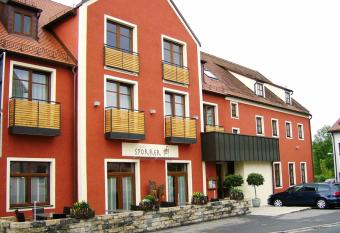 Da`Sporrer Hotel & Wirtshaus has Balcony rooms