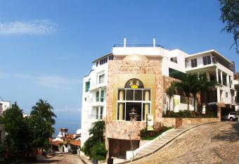 Mondavi has Balcony rooms