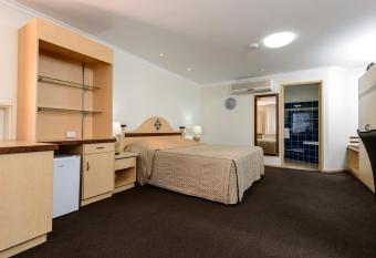 Villa Mirasol Motor Inn allows 18 year olds to book a room