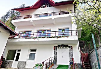 Casa Vitan allows 18 year olds to book a room