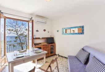 Appartamento Innamorata 2 has Balcony rooms