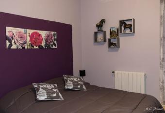 C  t   Cour allows 18 year olds to book a room