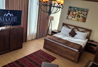 Maajid Hotel & Restaurant allows 18 year olds to book a room