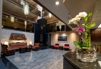 Hotel International allows 18 year olds to book a room