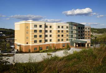 Courtyard by Marriott Pittsburgh Washington/Meadow Lands allows 18 year olds to book a room