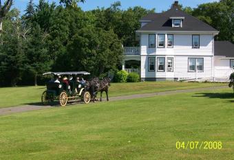 Marco Polo Inn has Balcony rooms