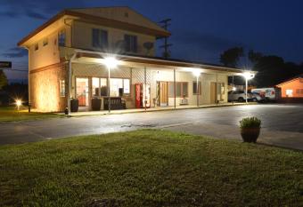 Great Lakes Inn & Suites allows 18 year olds to book a room