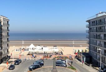 App Zouavenplein 0403 has Balcony rooms