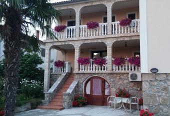 Apartment   amani   has Balcony rooms
