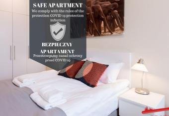 Luxury Apartments Nearto Main Square allows 18 year olds to book a room