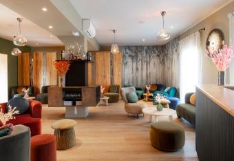 Auberge Pom Poire allows 18 year olds to book a room