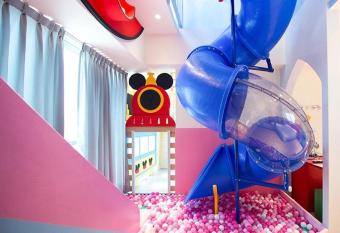 Fun Holiday Family Hostel has Balcony rooms