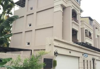 Summerle No.11 has Balcony rooms