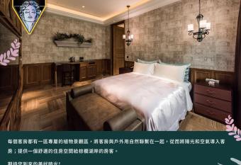 Green Palm Motel allows 18 year olds to book a room