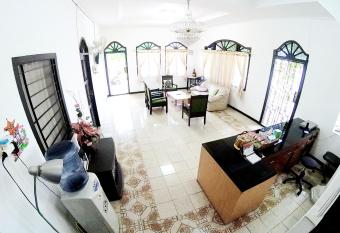 SPOT ON 92623 Mw 46 Guesthouse allows 18 year olds to book a room