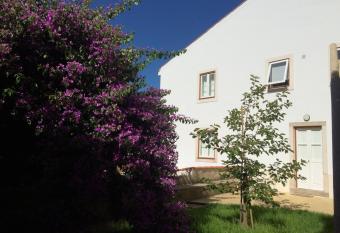 SOBRE RIBAS 2|12 has Balcony rooms