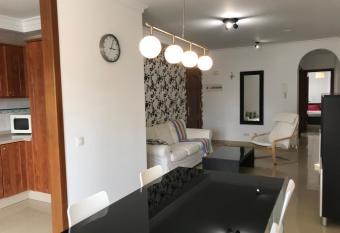 SEVILLA 44 has Balcony rooms