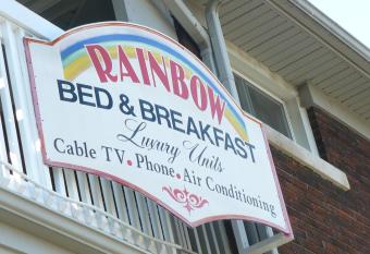 Rainbow Bed & Breakfast has Balcony rooms