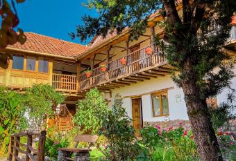 El Balc  n has Balcony rooms