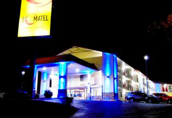 Somatel Nashville Airport has Smoking rooms