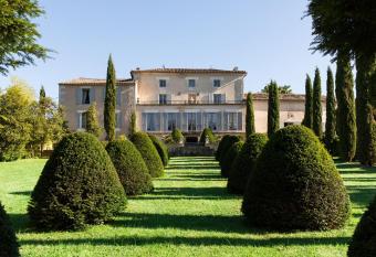 Villa-A allows 18 year olds to book a room