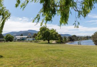 Riverfront Motel & Villas allows 18 year olds to book a room