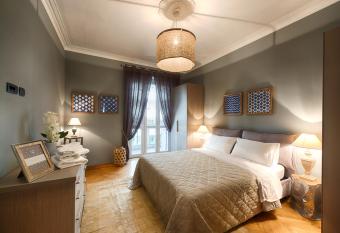 TORINO VACANCY 1 allows 18 year olds to book a room