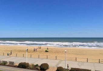 Ocean's 24 has Balcony rooms