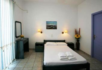 Soula Rooms Tinos has Balcony rooms