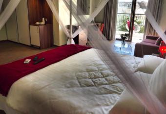 Adelphi Boutique Hotel has rooms with a private hot tub