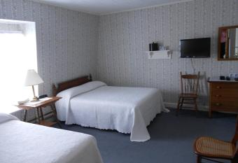 Shaw's Hotel & Cottages has Balcony rooms