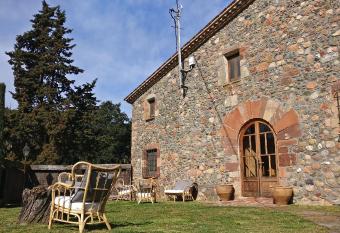 Masia Can Bachs allows 18 year olds to book a room