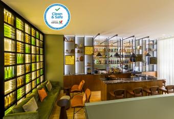 Gallery Hostel allows 18 year olds to book a room