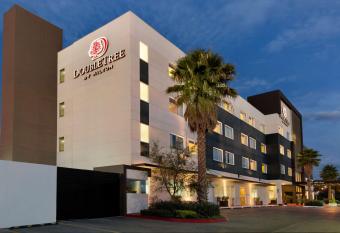 DoubleTree by Hilton Queretaro has Balcony rooms