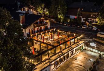 Hotel Gundl Alm has Balcony rooms