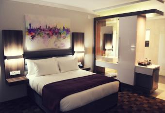 Palm Swift Luxury Accommodation allows 18 year olds to book a room