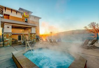 My Place Hotel - St. George, Ut allows 18 year olds to book a room